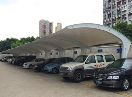 `影响膜结构汽车停车棚寿命的因素`