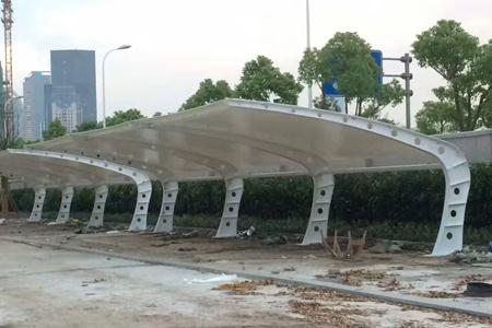 `7字型膜结构停车棚质量怎么样？`