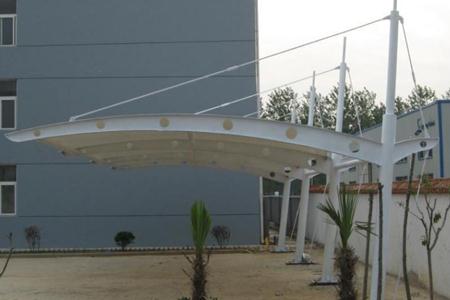 `钢膜结构车棚款式有哪些？`