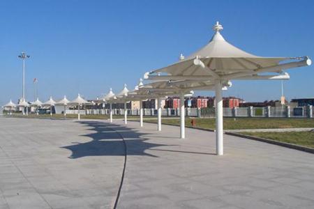 `上海膜结构遮阳棚能用几年？`