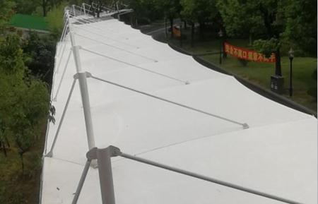 `车棚用膜结构材料有哪些？`