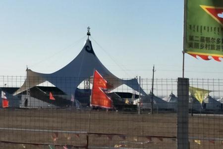 `张拉膜景观棚能使用多少年？`