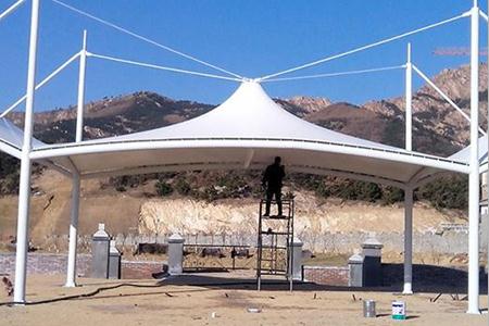 `张拉膜景观雨棚车棚`