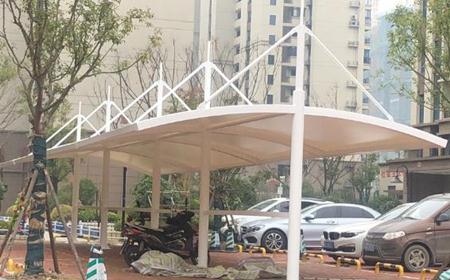 `斜拉膜结构停车棚设计方案`