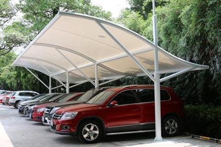 `膜结构汽车棚一般多宽？`