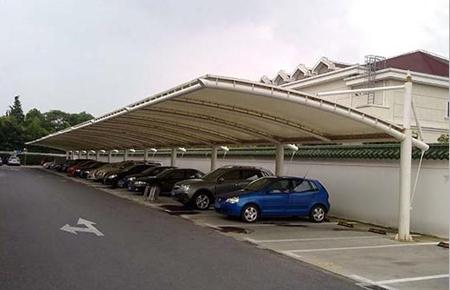 `膜结构车棚膜布材料分多少种？`