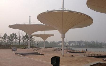 `膜结构景观看台棚优缺点`