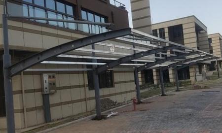 `膜结构车棚钢梁材料`