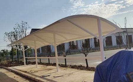 `膜结构停车棚搭建注意事项`