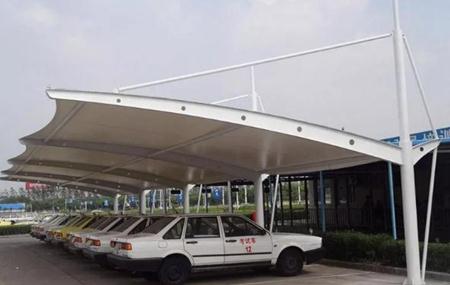 `张拉膜景观雨棚车棚加工流程`