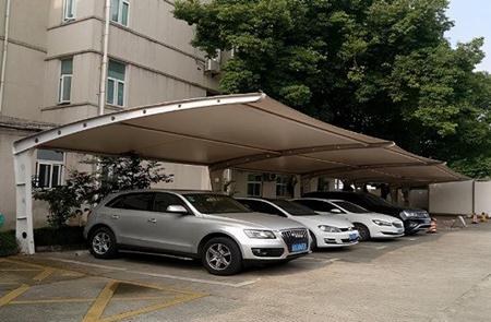 `膜结构雨棚车棚款式`